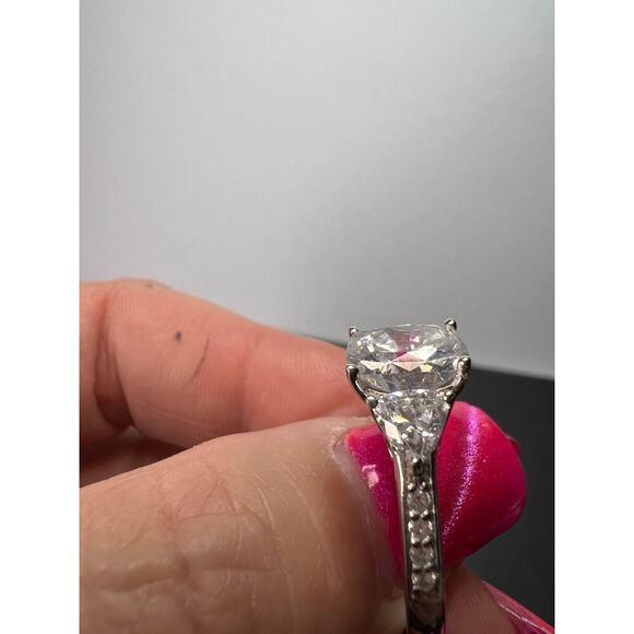 White cubic zirconia platinum over sterling silver ring size 9 - Picture 4 of 11